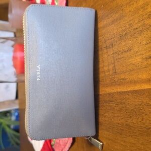 Furla Babylon Long  Zip Continental Wallet